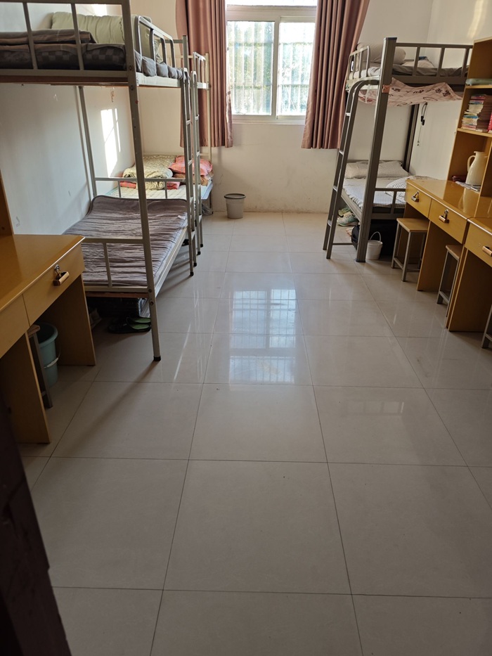 新闻照片2.jpg 新闻照片2.jpg