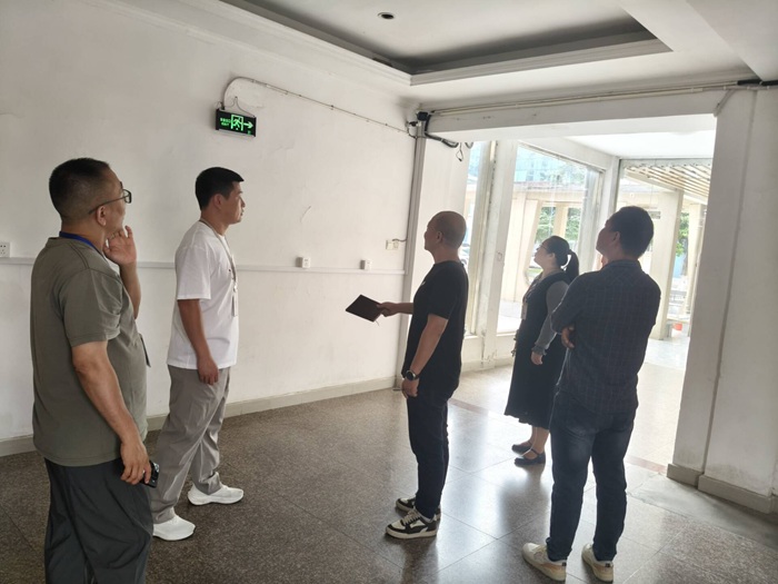 宿舍检查1.jpg